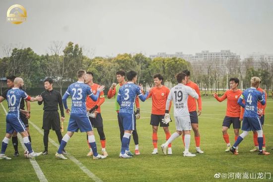 粉丝们一直都很希望帕丁森能迎来下一段新恋情，而 上一页12345.《异形:地球》定档8.12 雷德利·斯科特执行制片人_海外_ 消息 首页 新闻 视频 大片 影库 CCTV6 VIP影院 搜索 电影 星闻 独家 更多 专题 图片 视频 滚动 首页 新闻 大片 影库 CCTV6 VIP影院 客户端 电影网>新闻>明星资讯 《异形:地球》定档8.12 雷德利·斯科特执行制片人 时间：2025.05.14 ： 作者：迪莫 ： 共10张 电影《异形》衍生剧《异形：地球》（Alien：Earth）第一季官宣定档，同时发布了全新海报和海量剧照。